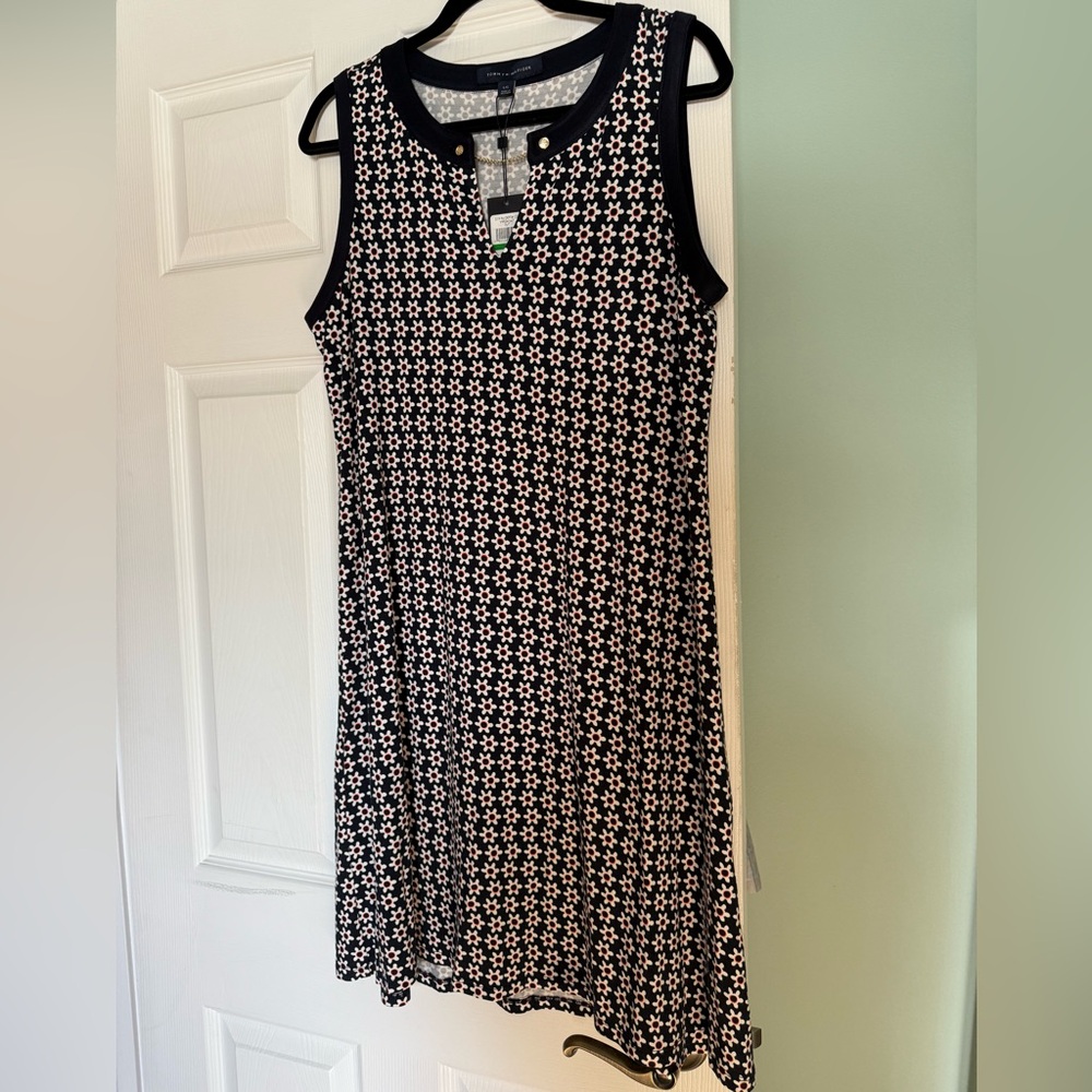 Tommy Hilfiger navy daisy dress. NWT